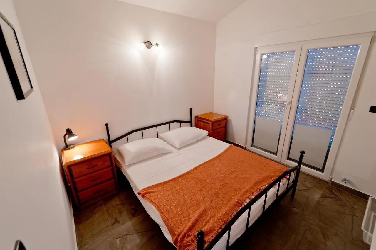 Holiday House With A Private Heated Swimming Pool Galizana 0*,